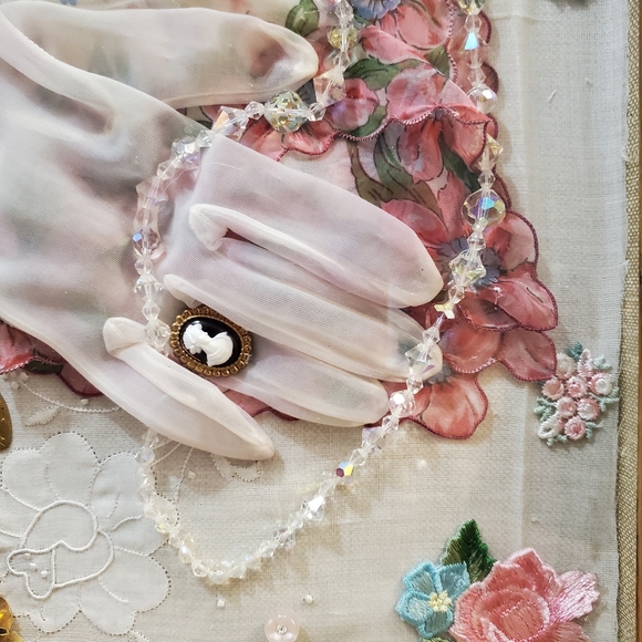 Handmade One of a Kind Vintage Lady Shadowbox - Picture 5 of 6